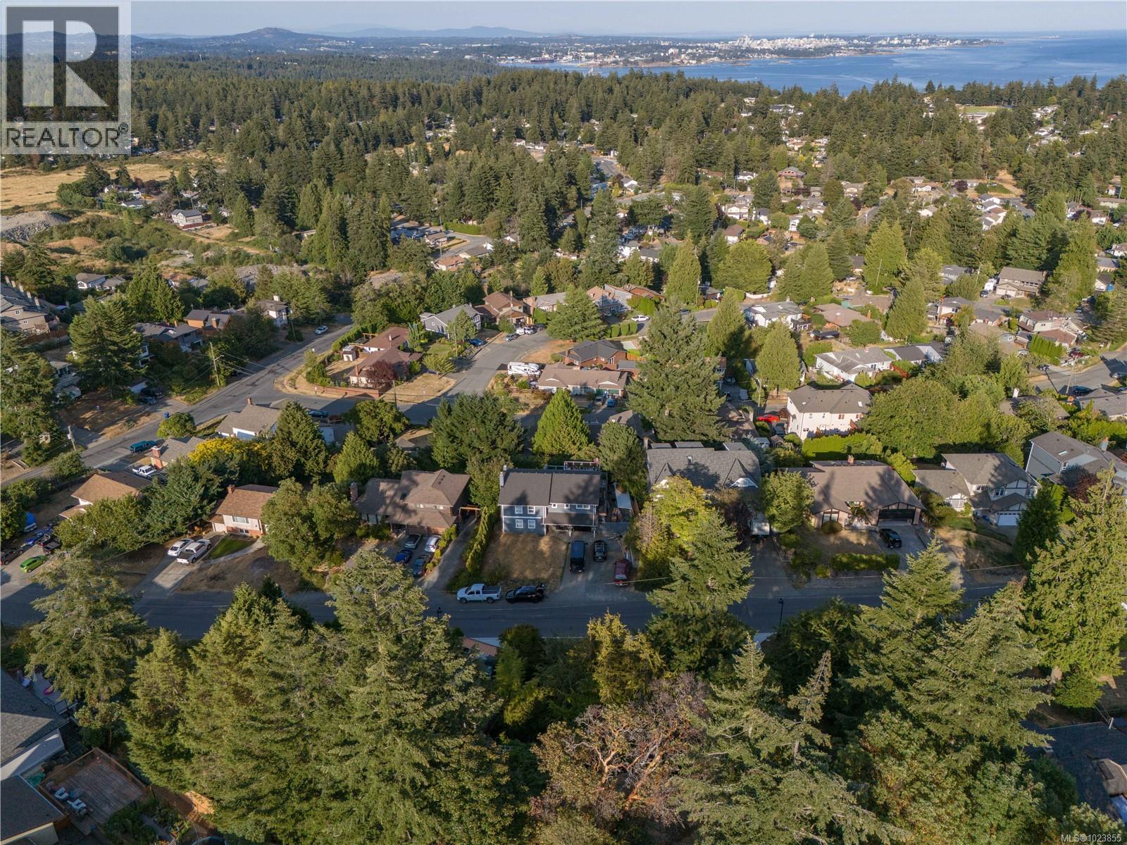 B 3366 Mary Anne Crescent, Colwood