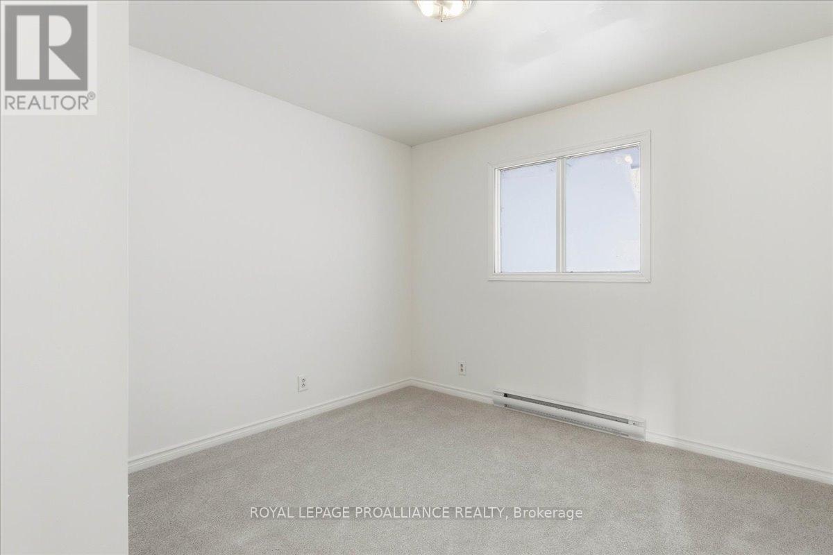 118 RIVER STREET E - 19