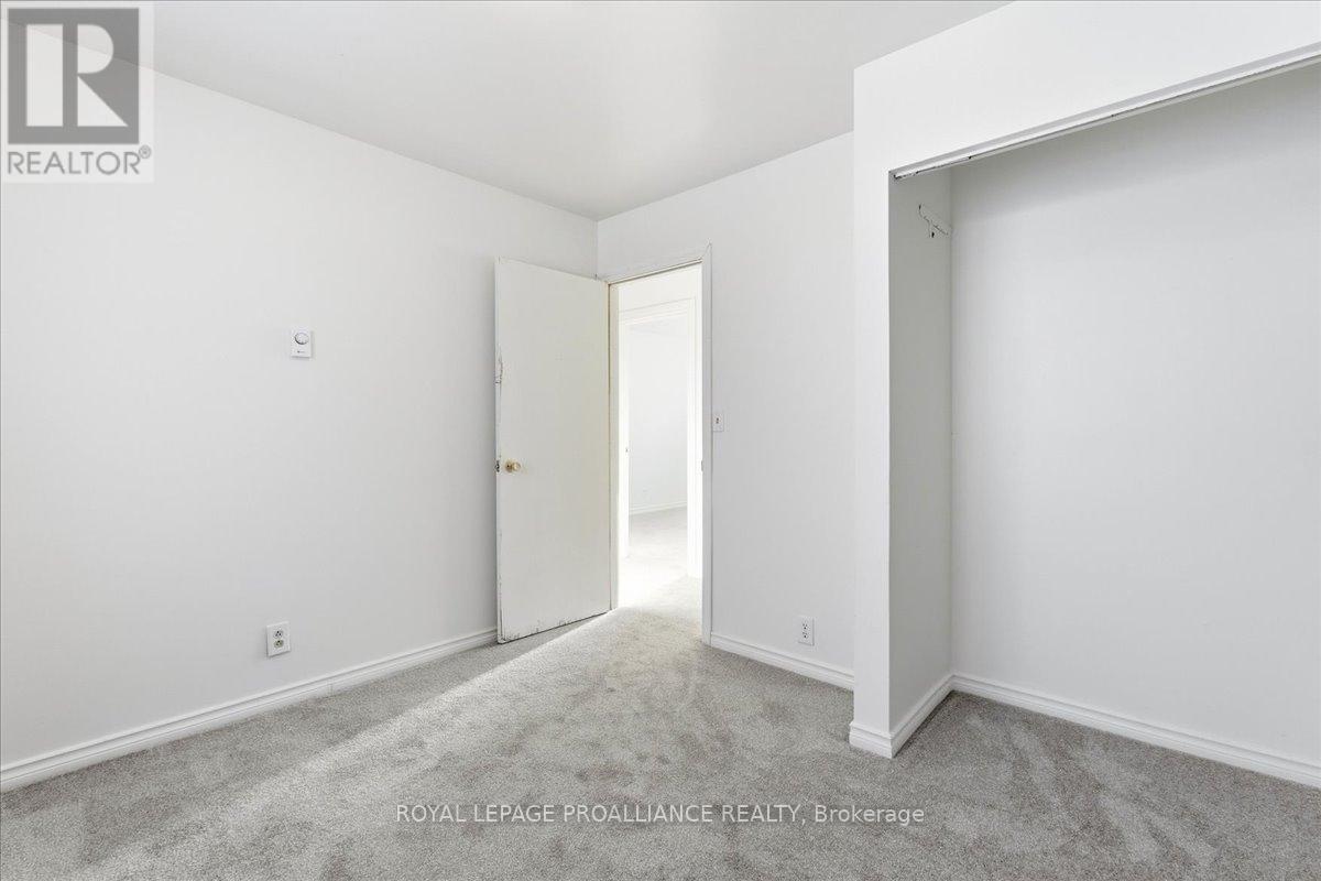 118 RIVER STREET E - 20