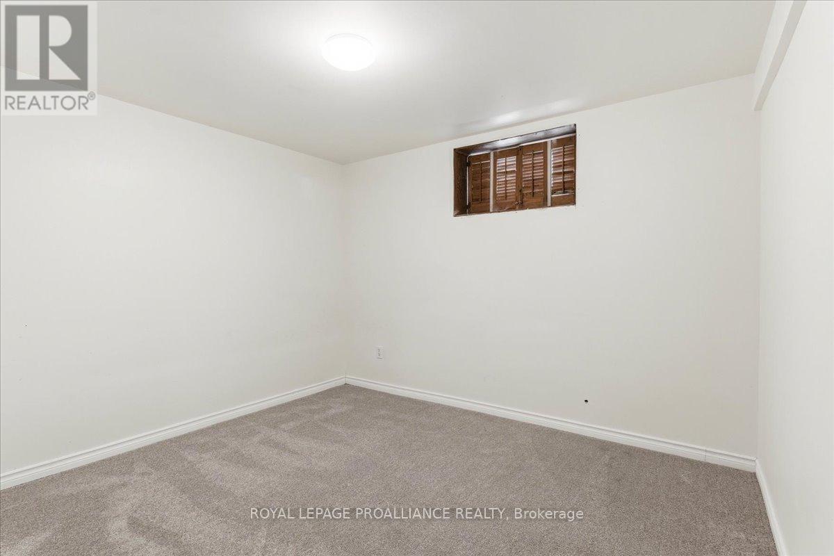 118 RIVER STREET E - 28