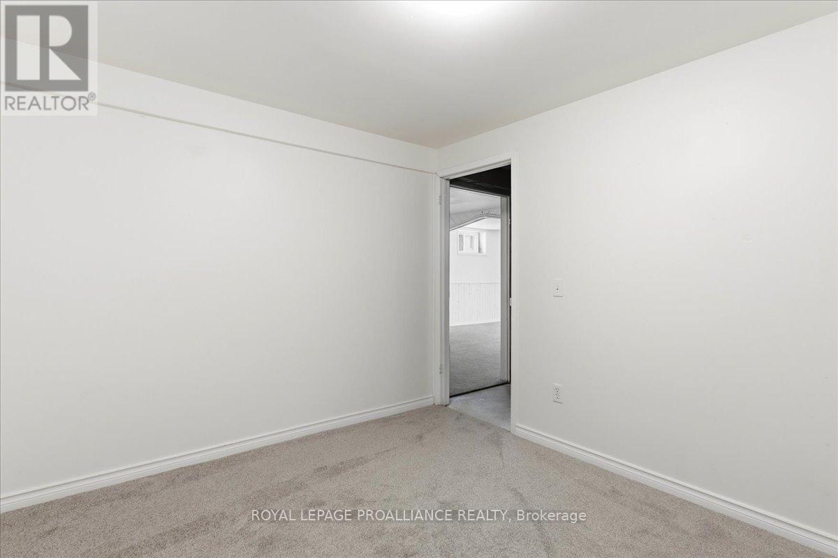 118 RIVER STREET E - 29