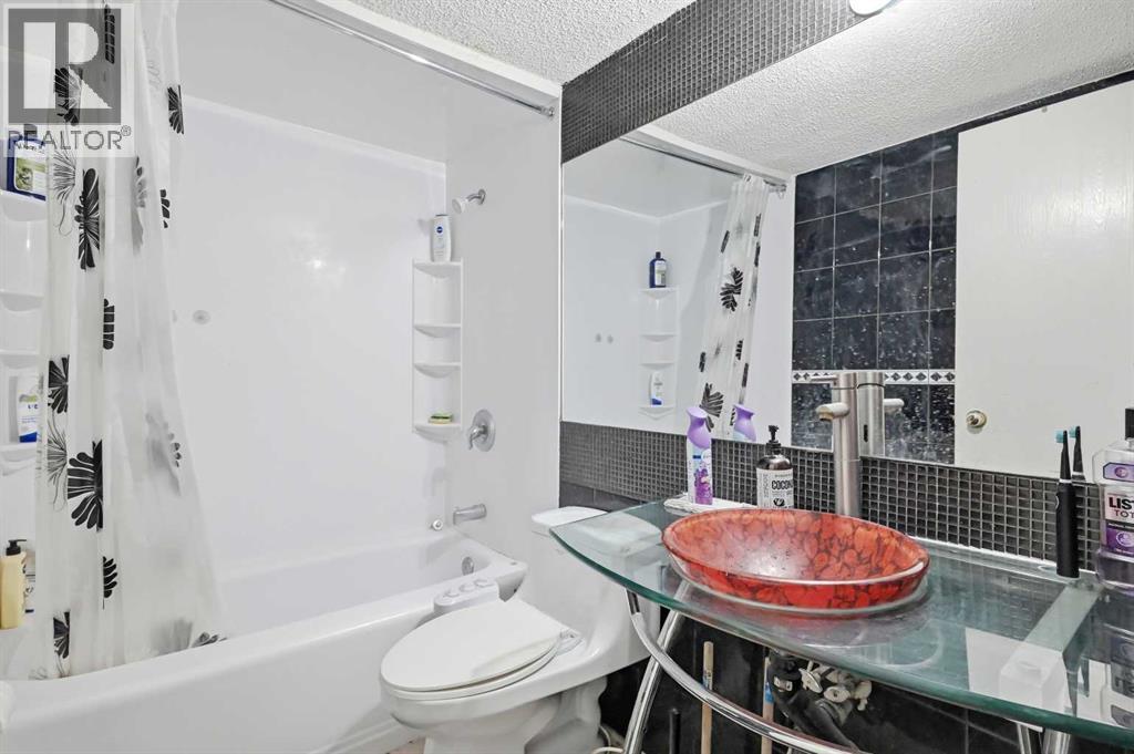 Single Family House for Sale in C  Dalton Drive NW Dalhousie Calgary 