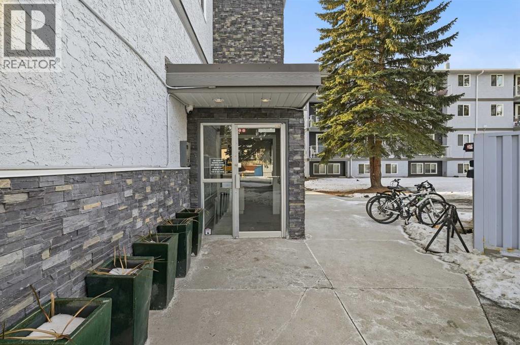 Single Family House for Sale in C  Dalton Drive NW Dalhousie Calgary 