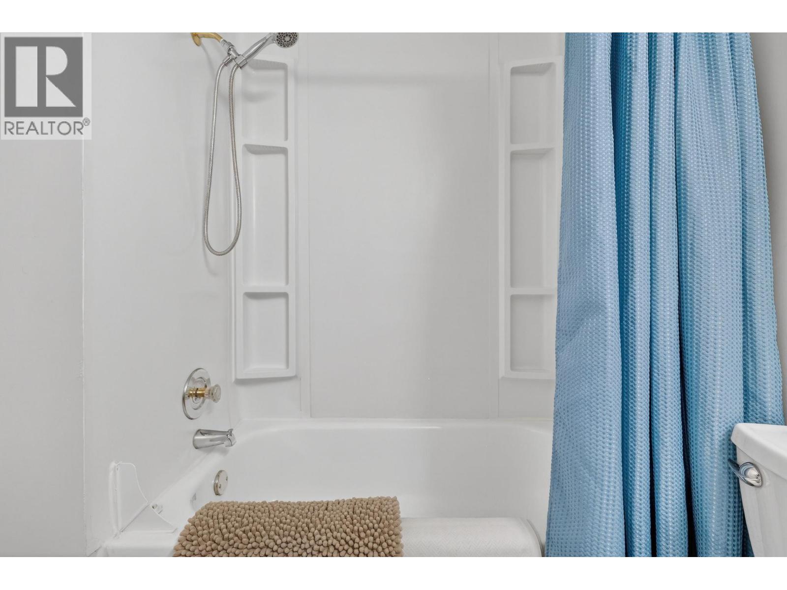 105 3050 Seclusion Bay Road, Westbank