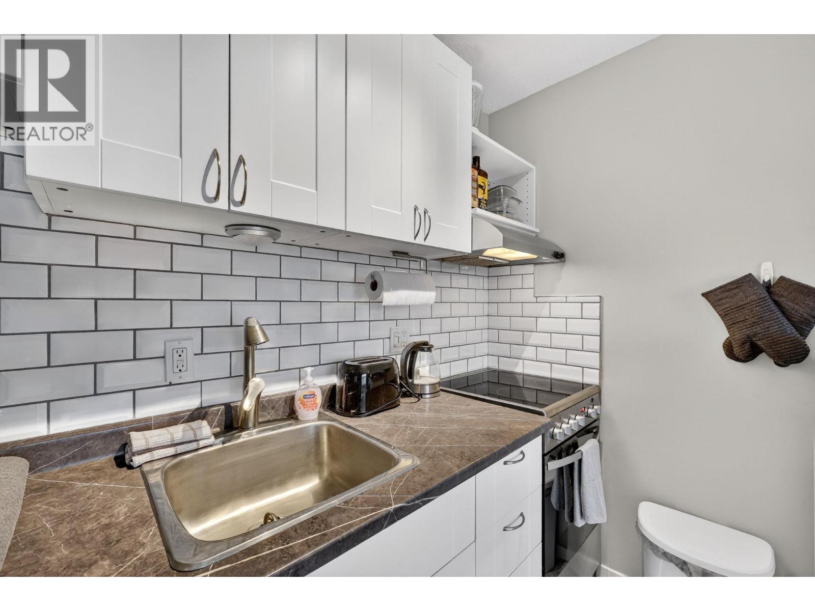 105 3050 Seclusion Bay Road, Westbank