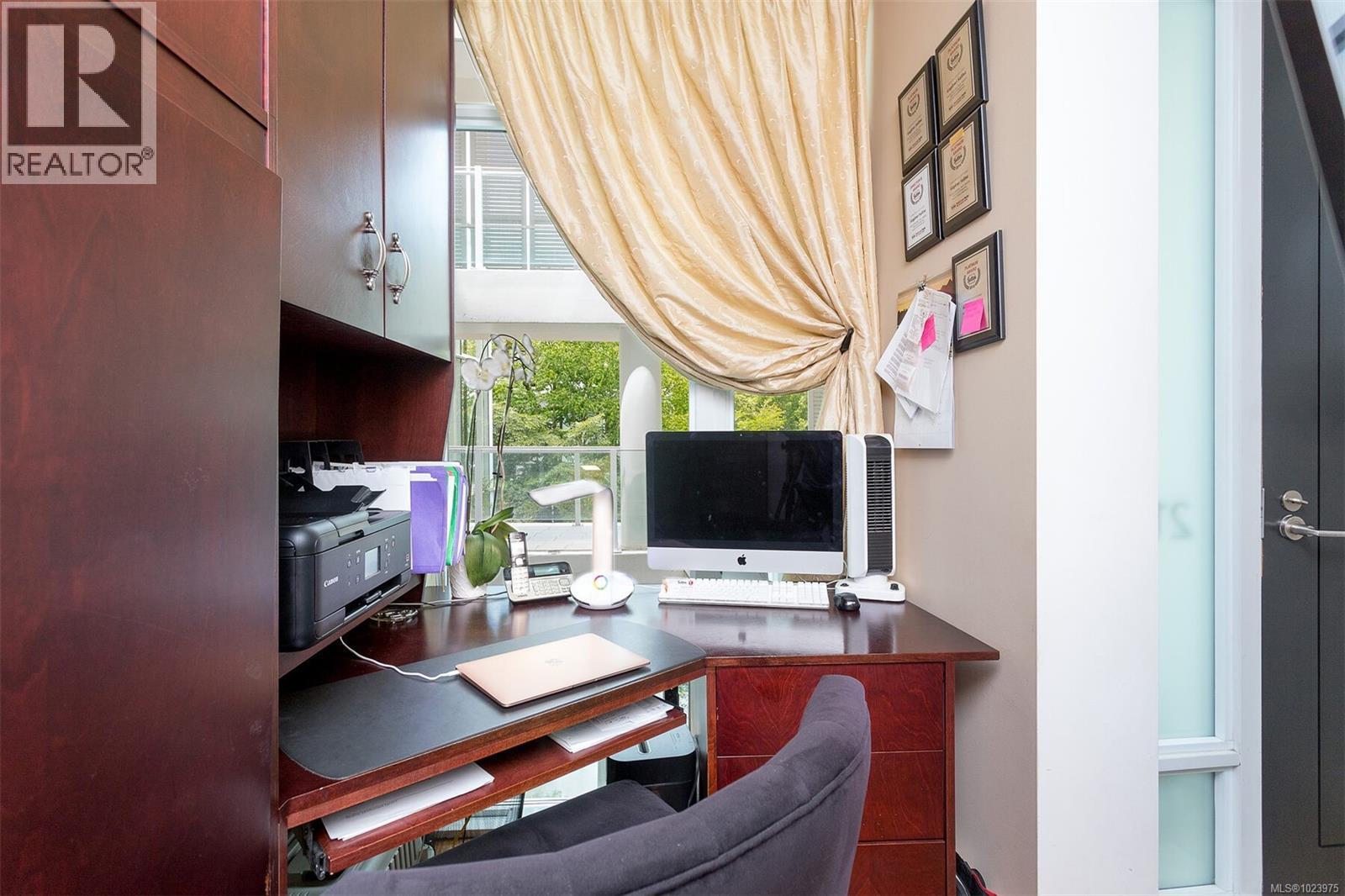 216 68 SONGHEES Road, Victoria