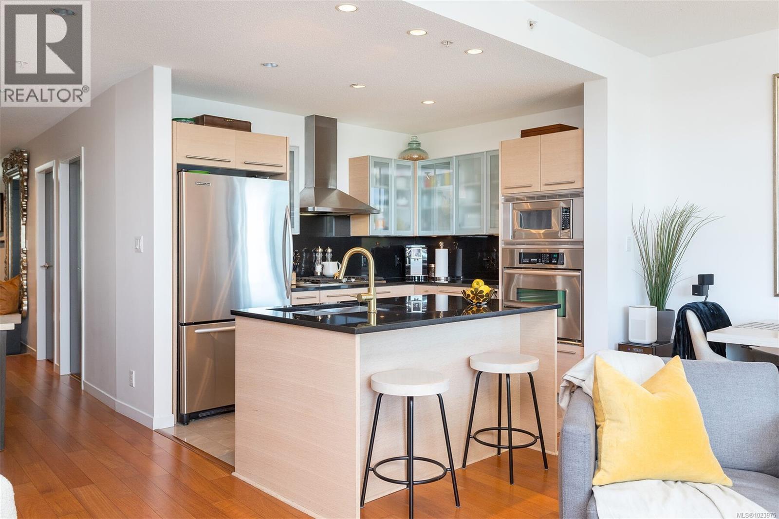 216 68 SONGHEES Road, Victoria