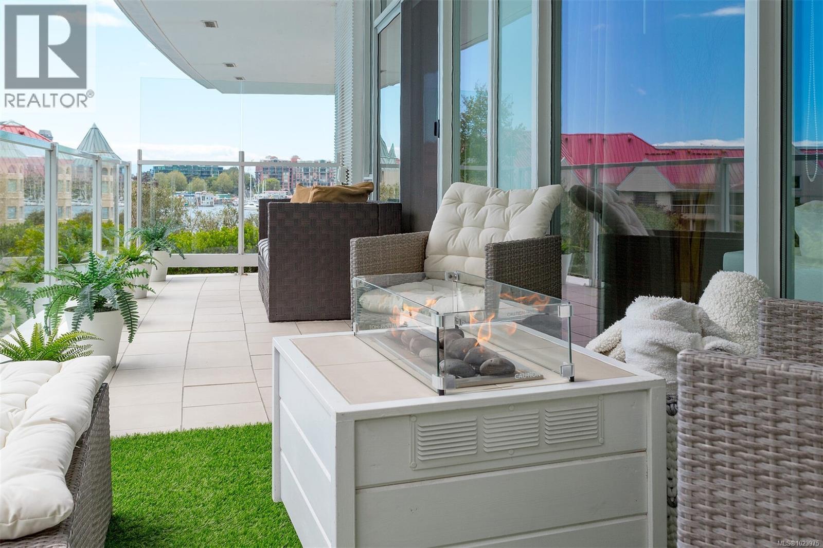 216 68 SONGHEES Road, Victoria