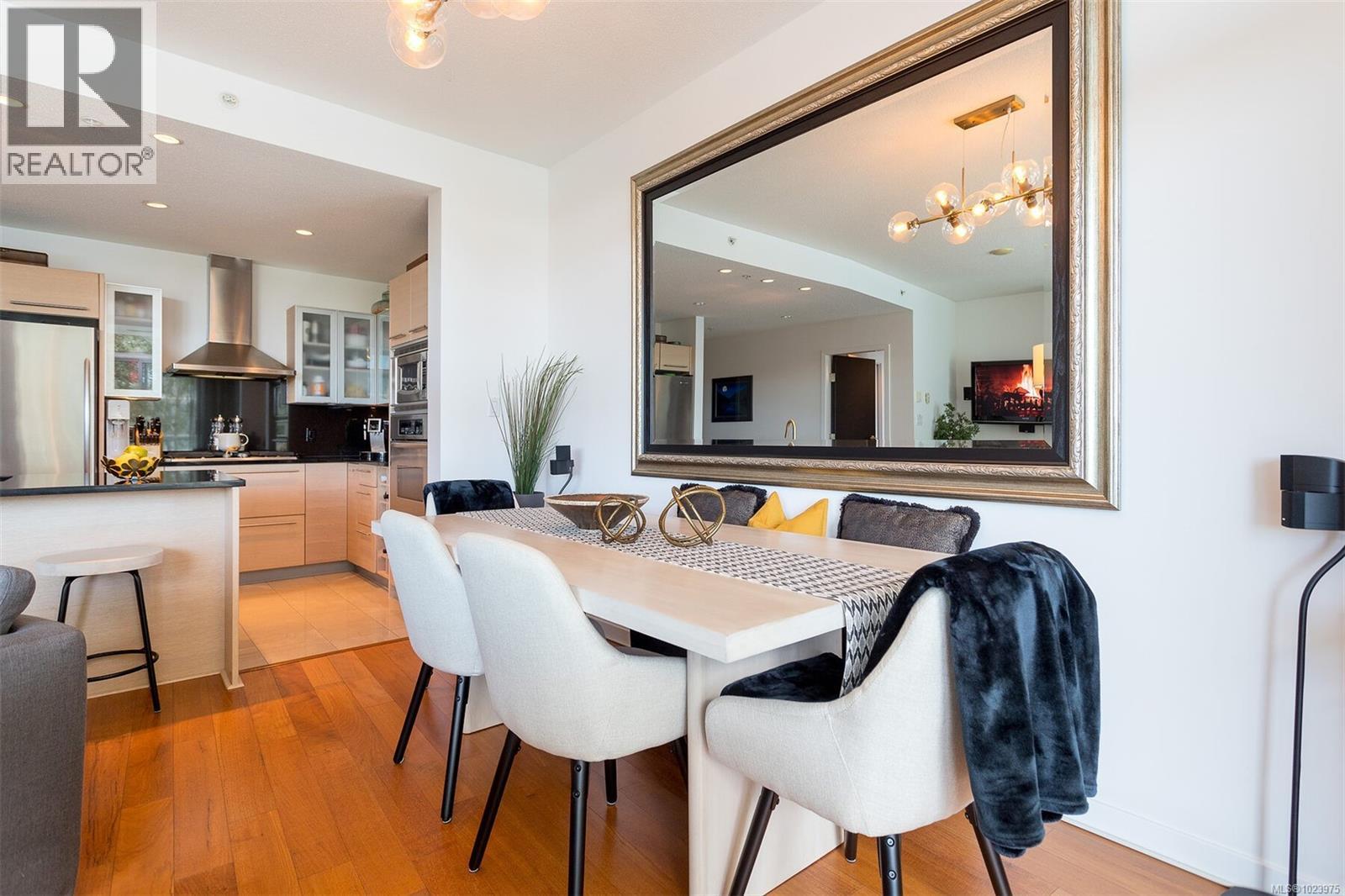 216 68 SONGHEES Road, Victoria