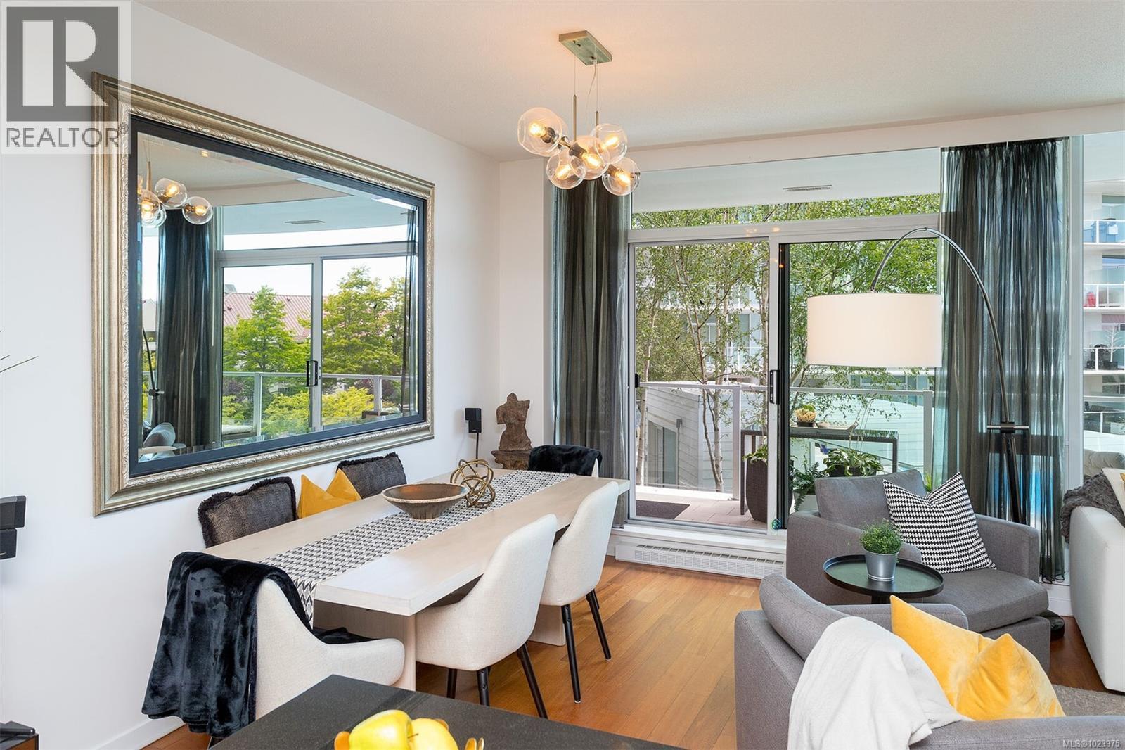 216 68 SONGHEES Road, Victoria