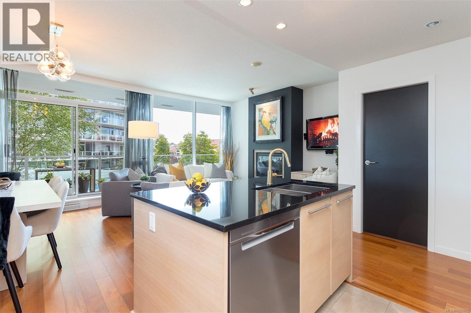 216 68 SONGHEES Road, Victoria