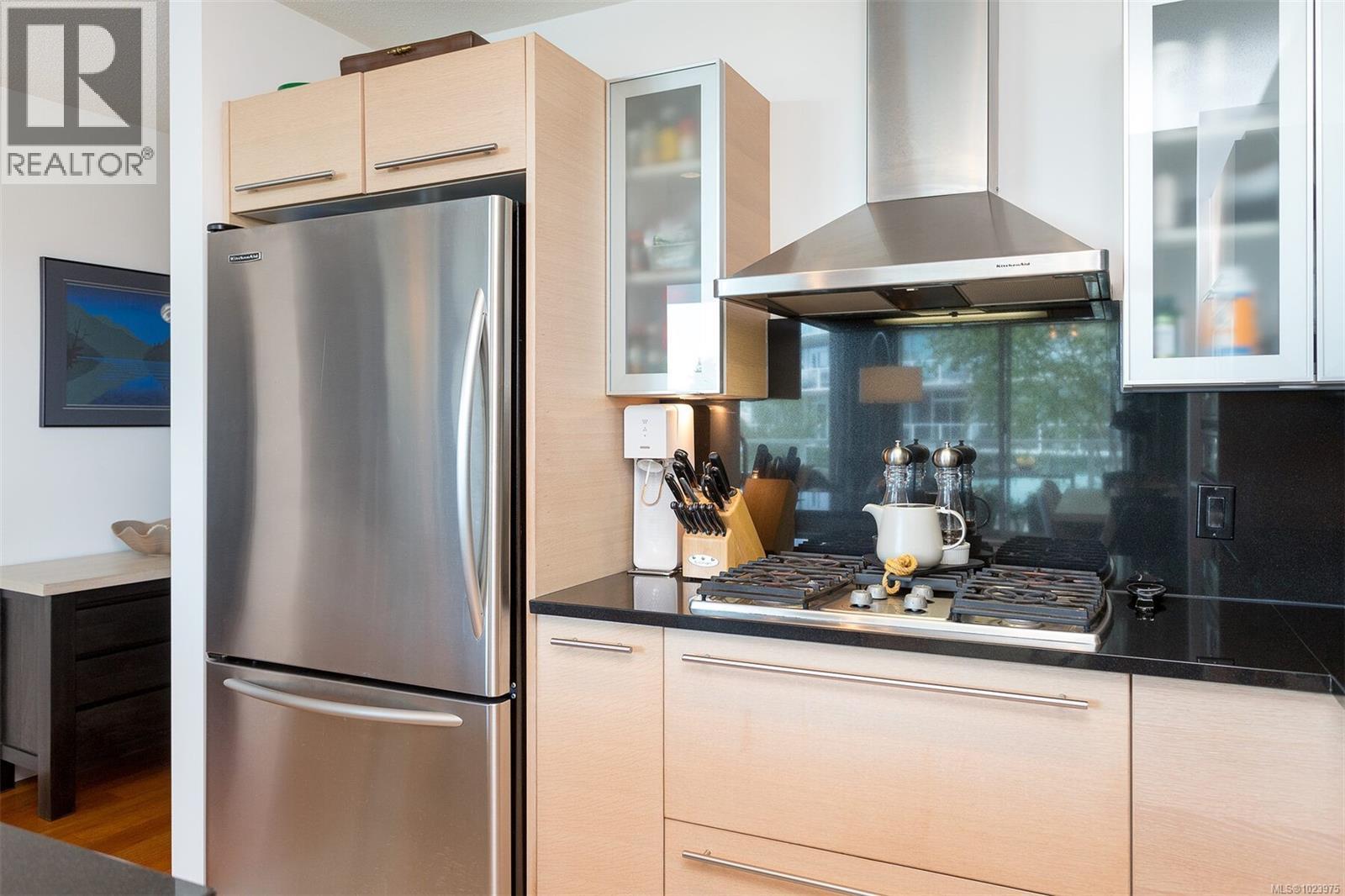 216 68 SONGHEES Road, Victoria