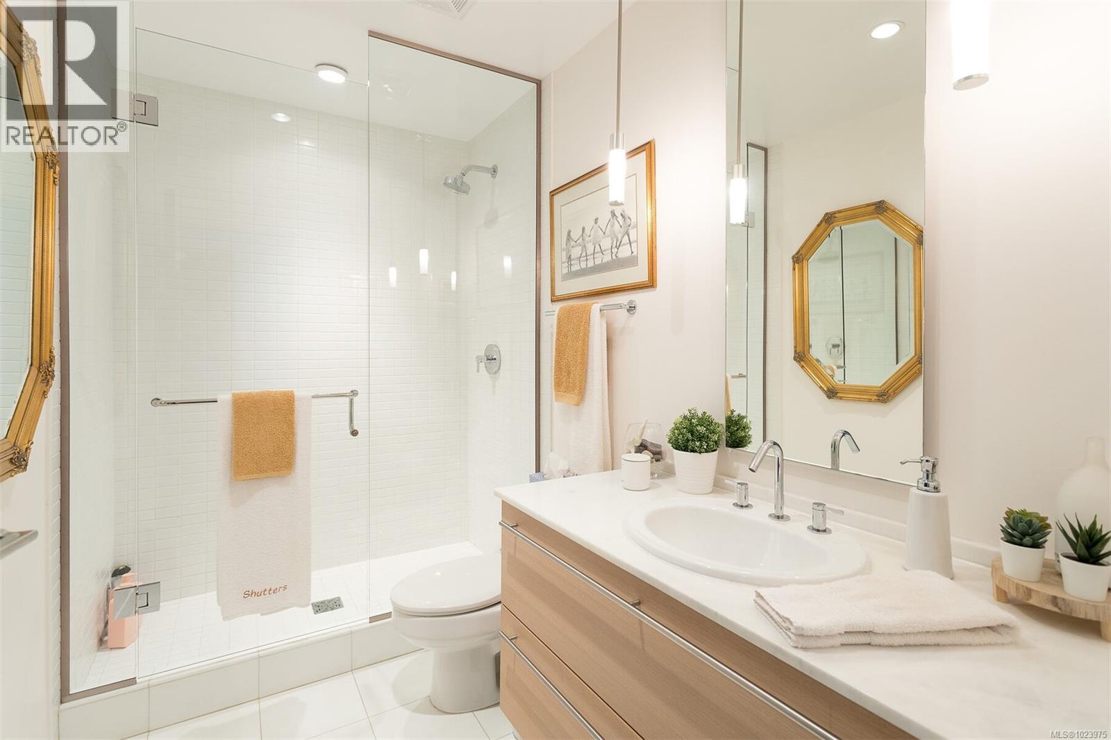 216 68 SONGHEES Road, Victoria