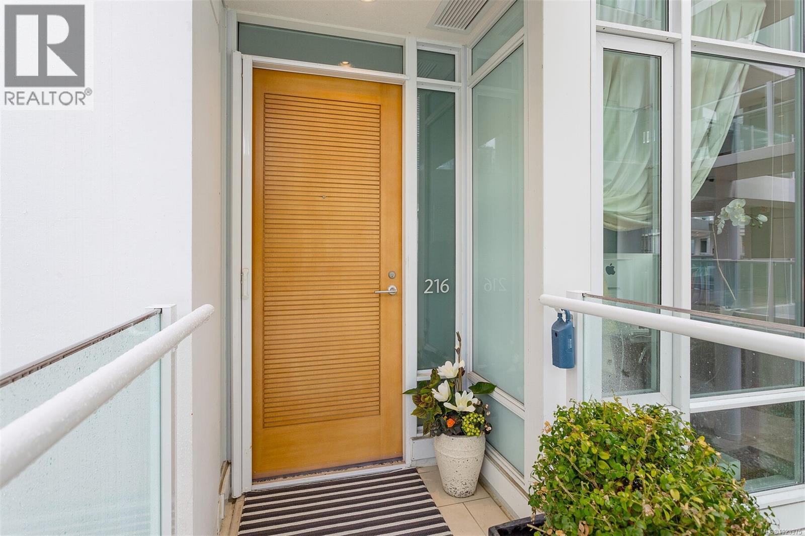 216 68 SONGHEES Road, Victoria