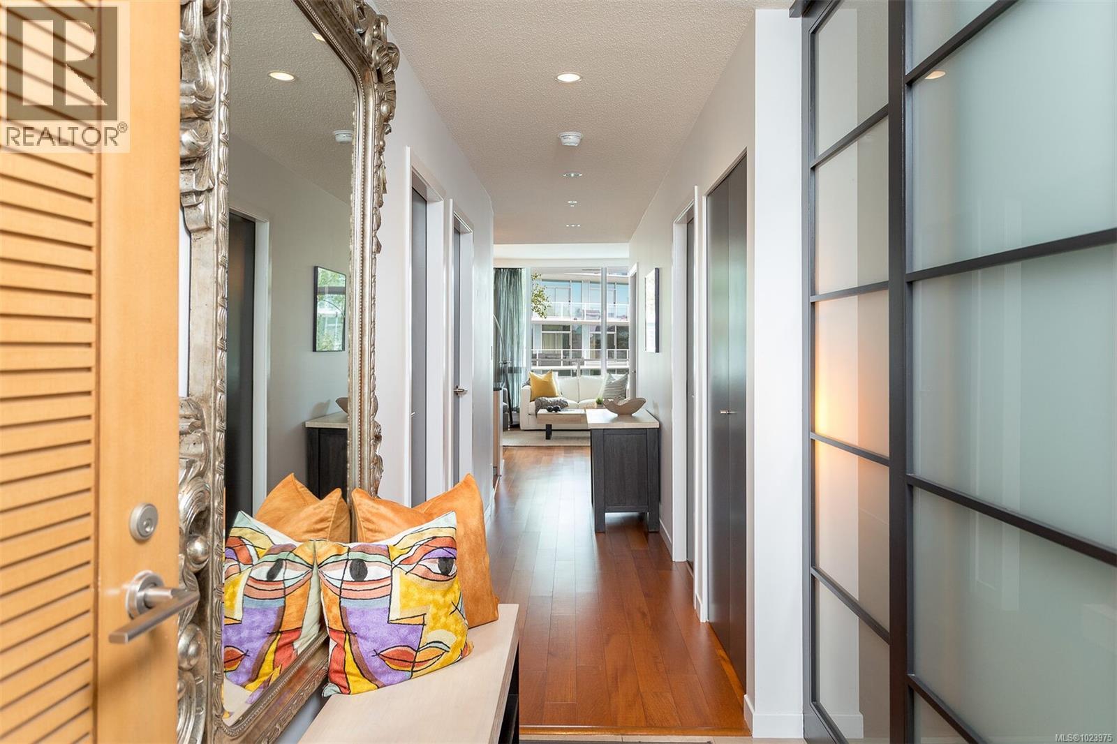 216 68 SONGHEES Road, Victoria