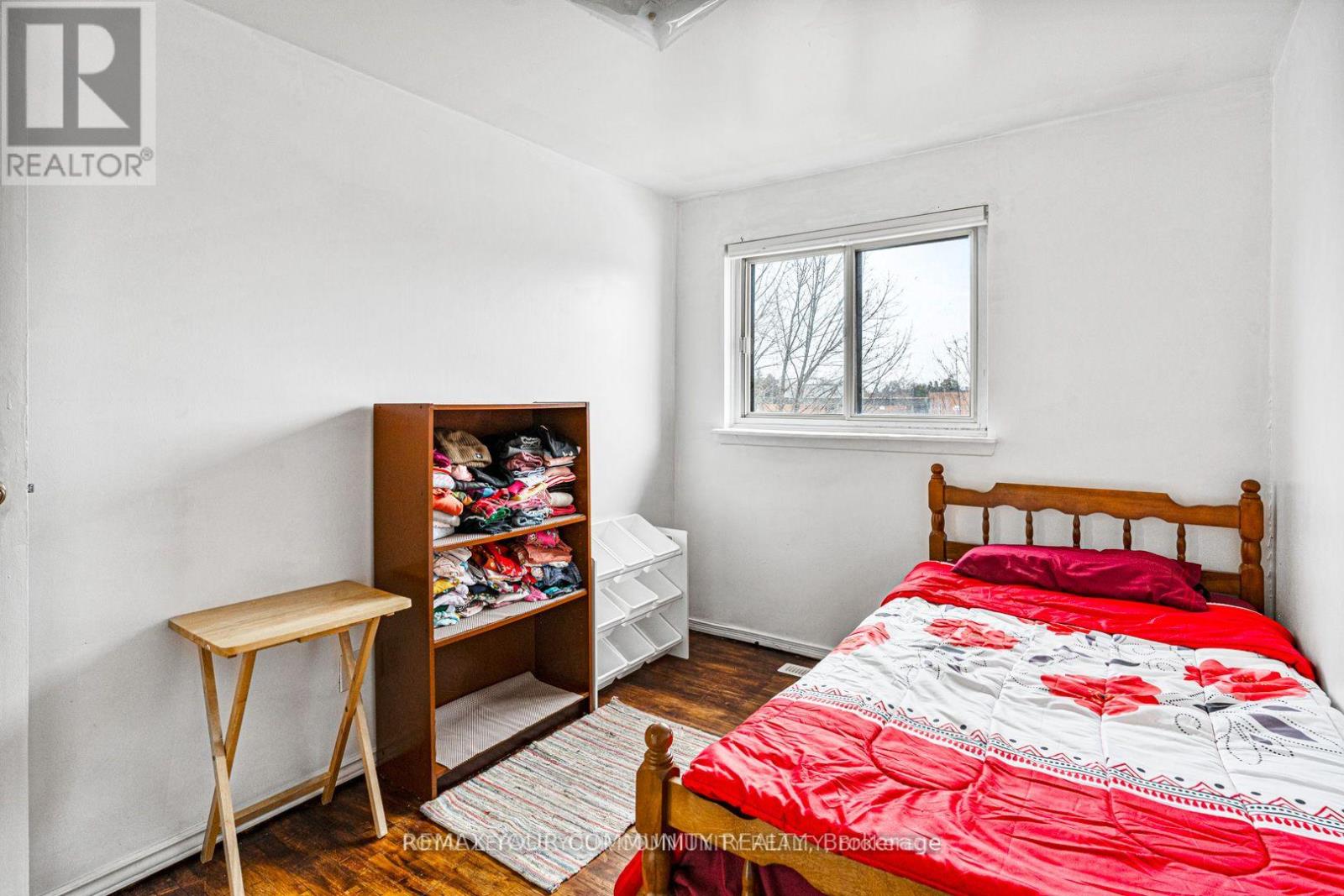 336 FLEETWOOD CRESCENT - 22