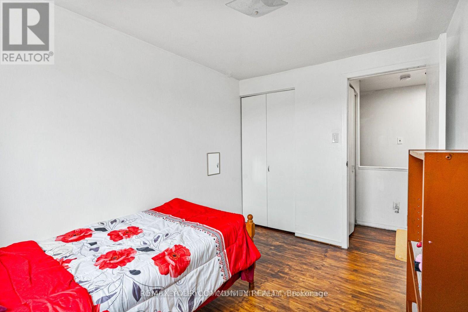 336 FLEETWOOD CRESCENT - 23
