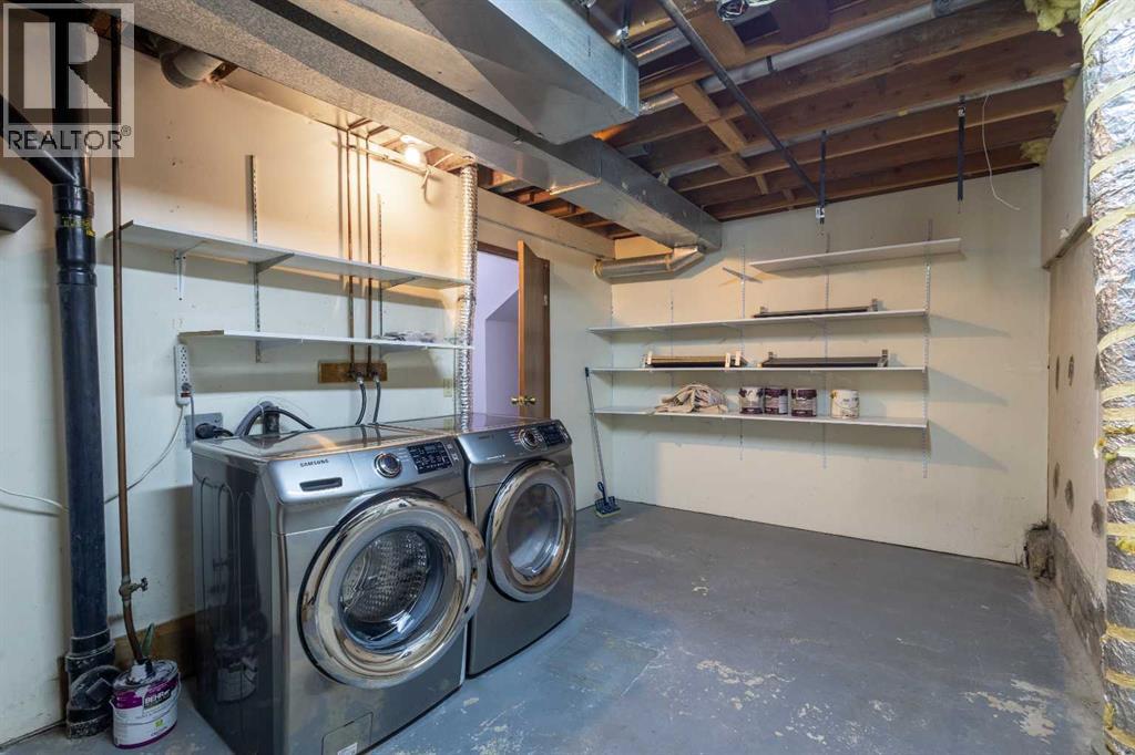 Single Family House for Sale in    Avenue NW Huntington Hills Calgary 