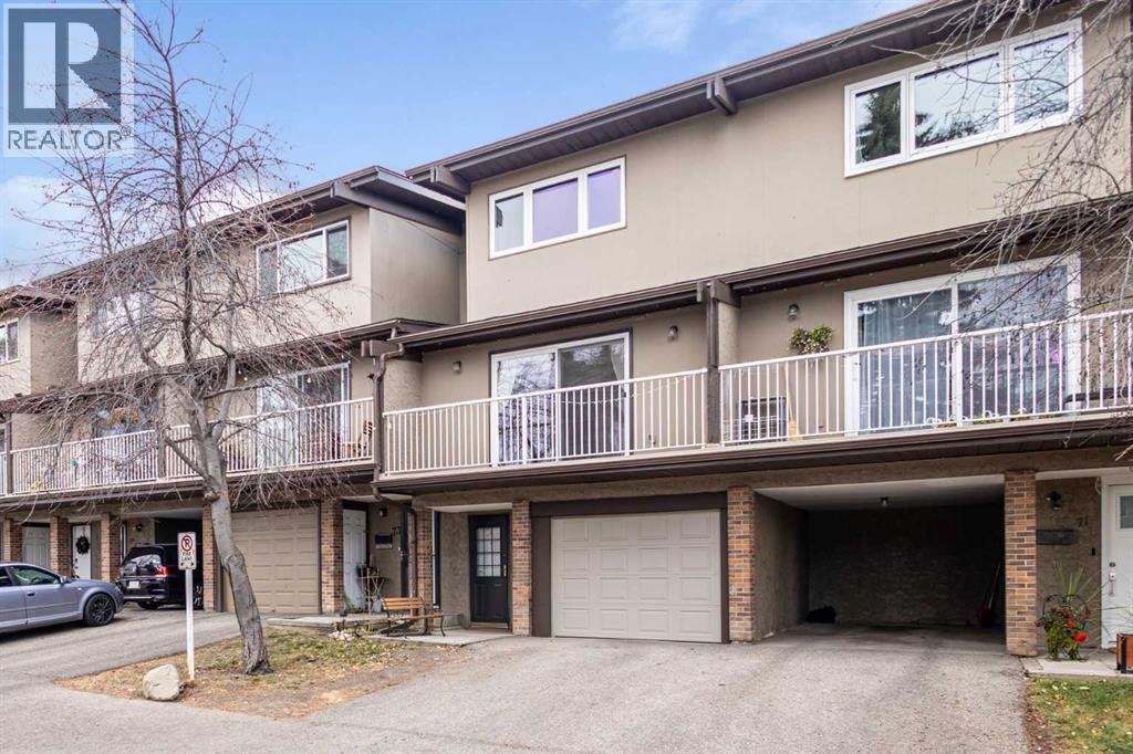 Single Family House for Sale in    Avenue NW Huntington Hills Calgary 