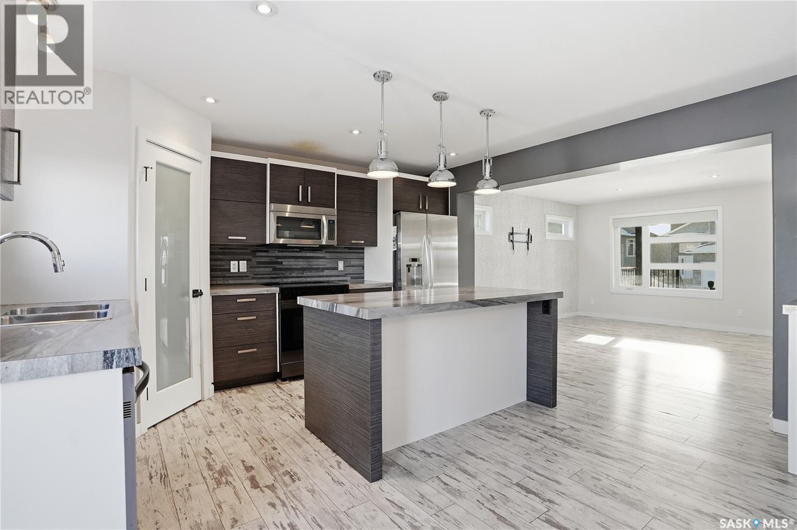 Single Family House 2 Level for Sale in  Kloppenburg WAY Saskatoon 