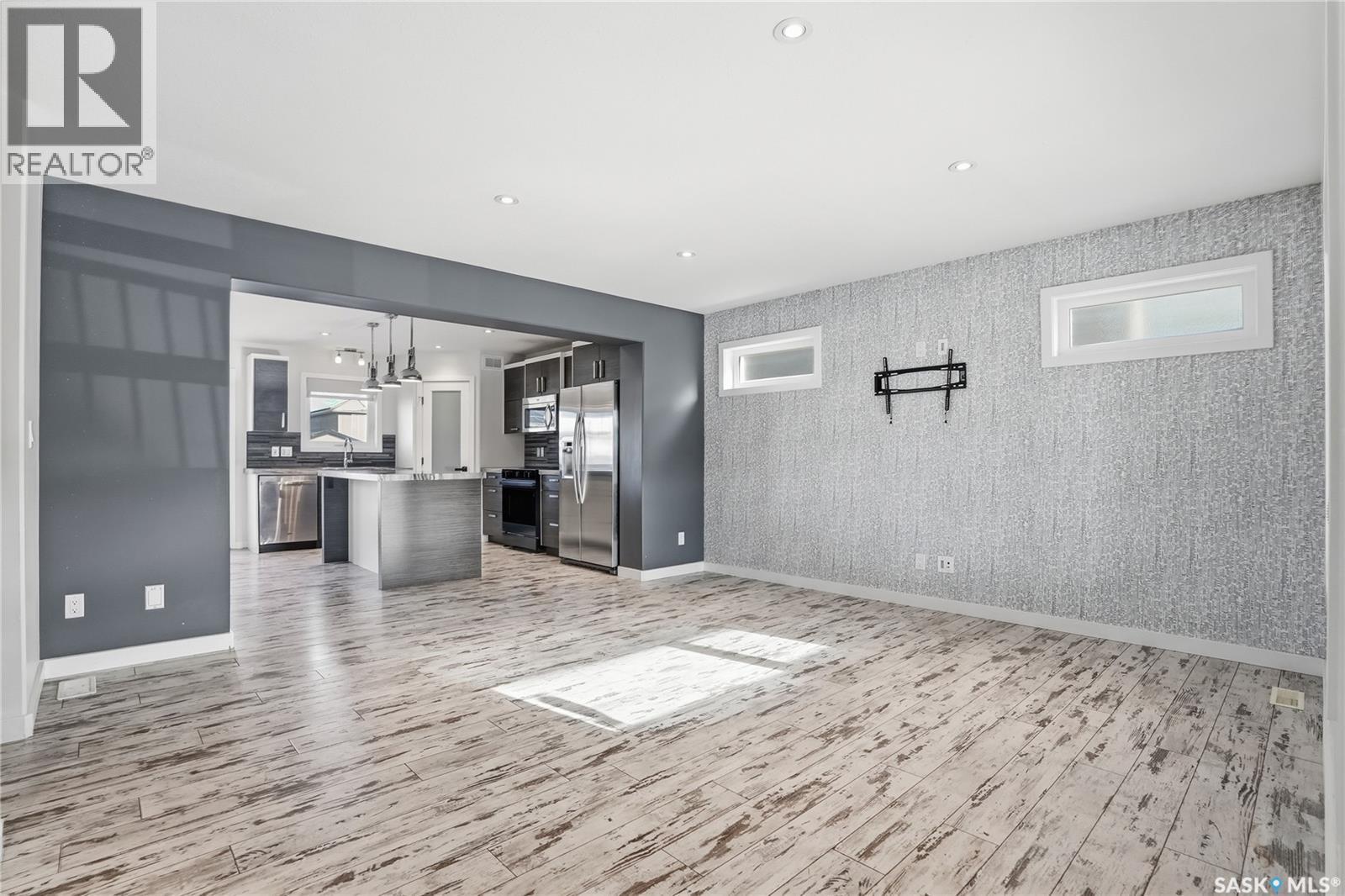 Single Family House 2 Level for Sale in  Kloppenburg WAY Saskatoon 