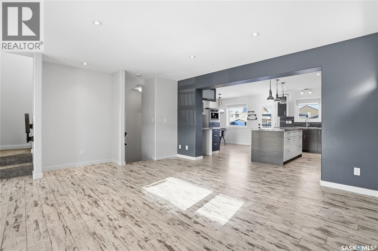 Single Family House 2 Level for Sale in  Kloppenburg WAY Saskatoon 