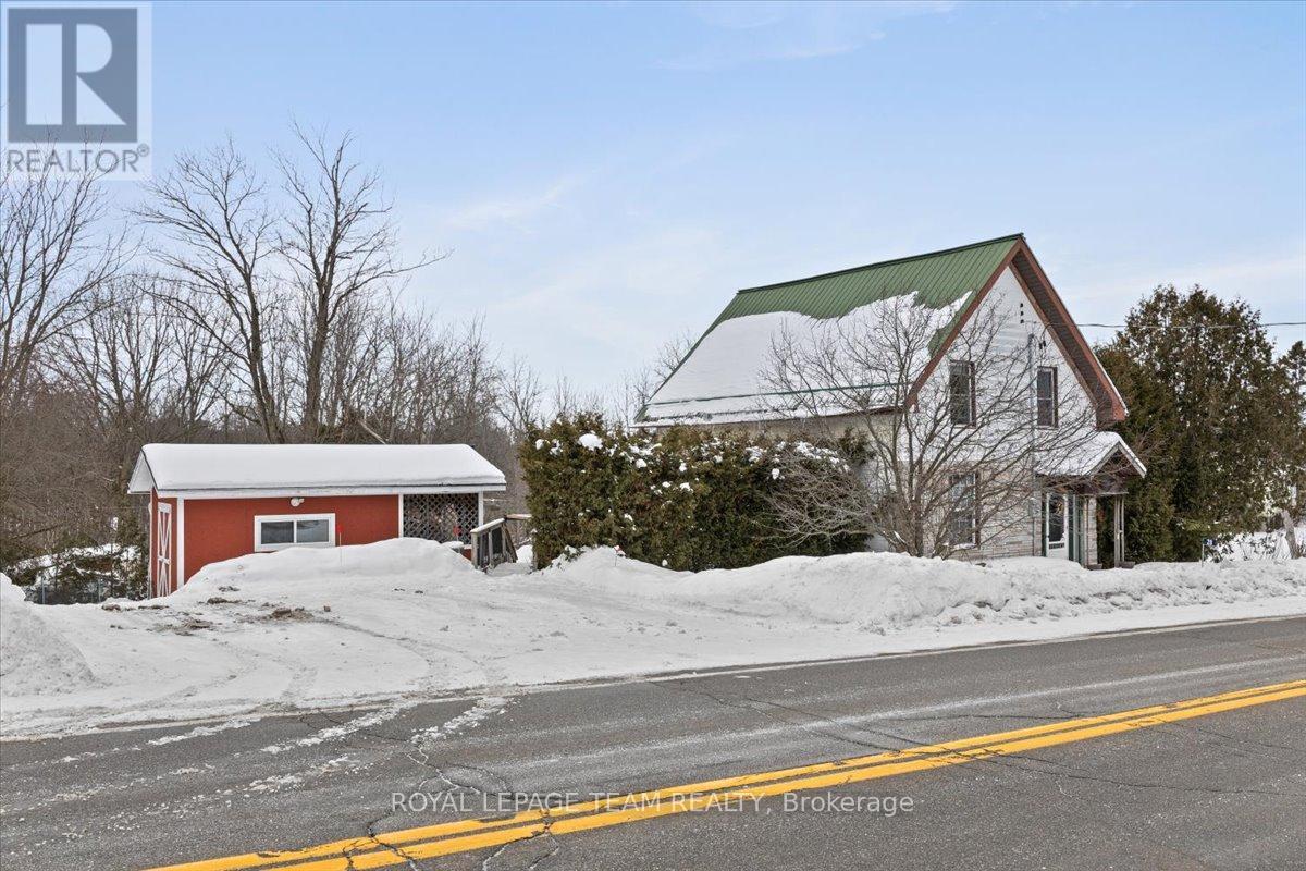 28 PERTH STREET - Photo 2 of 38, Elizabethtown-Kitley, Ontario