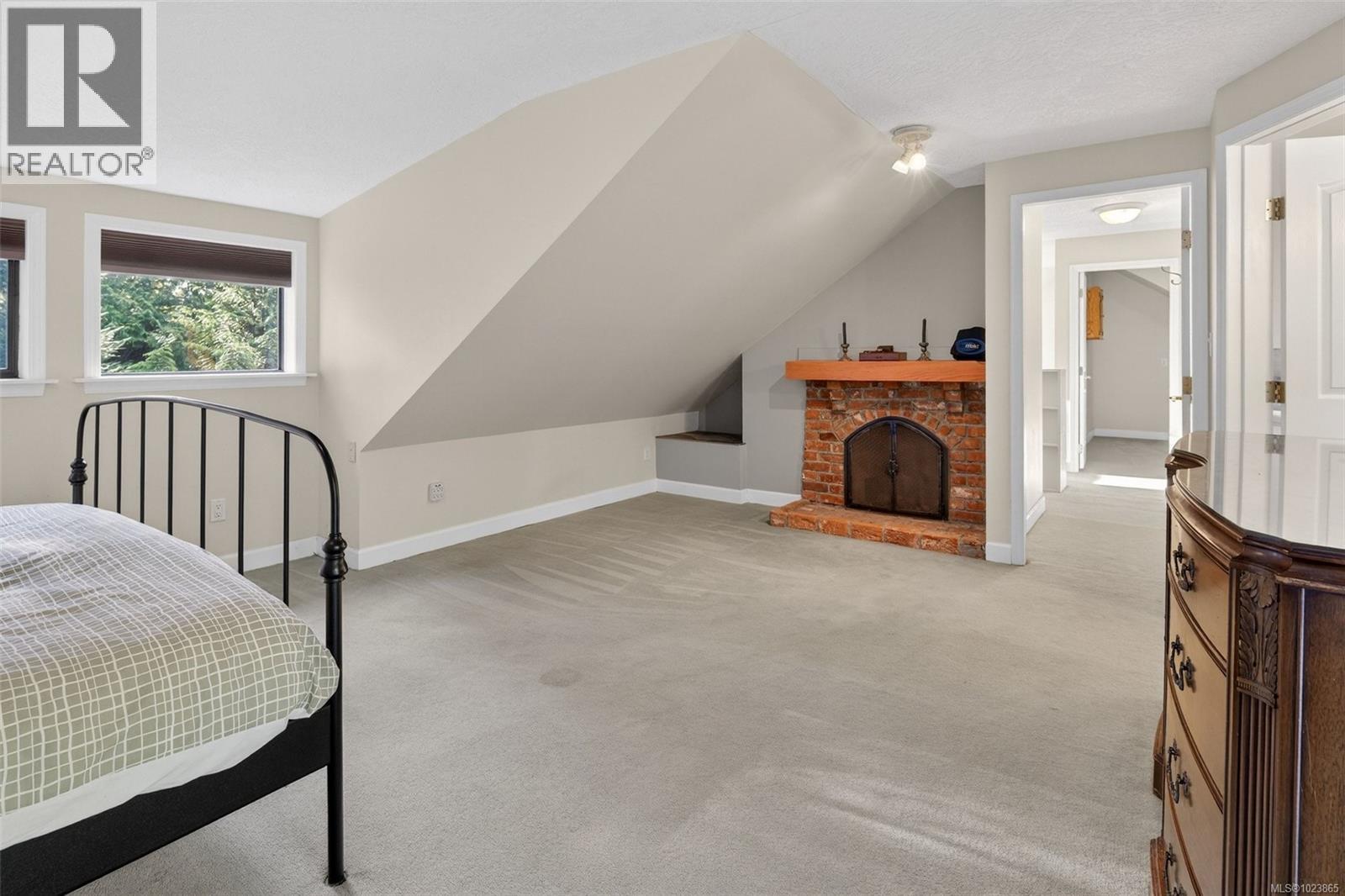 2823 Woodhaven Rd - 23
