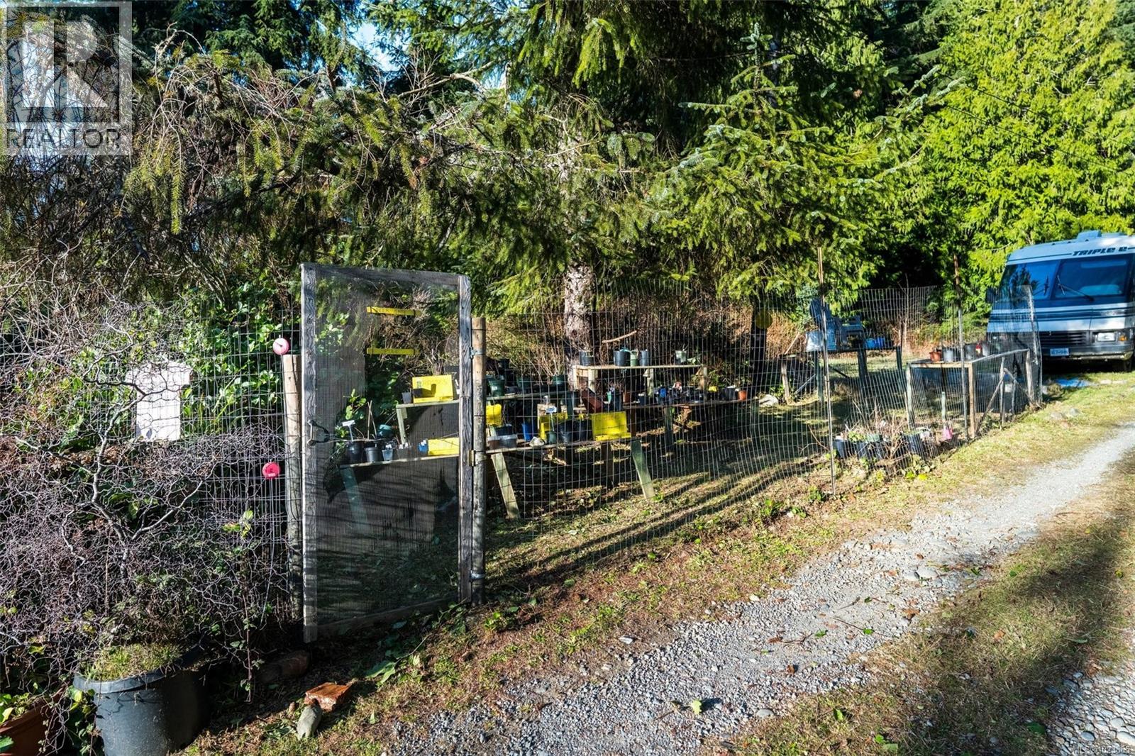 2823 Woodhaven Rd - 33