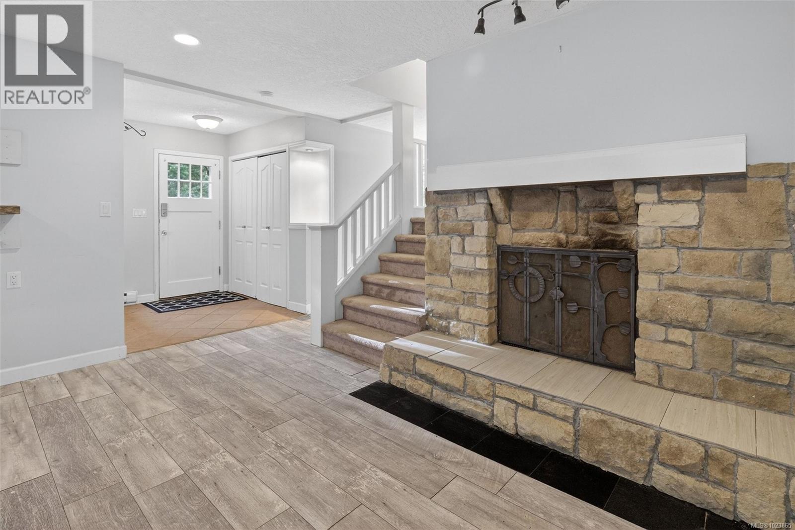 2823 WOODHAVEN RD - 9