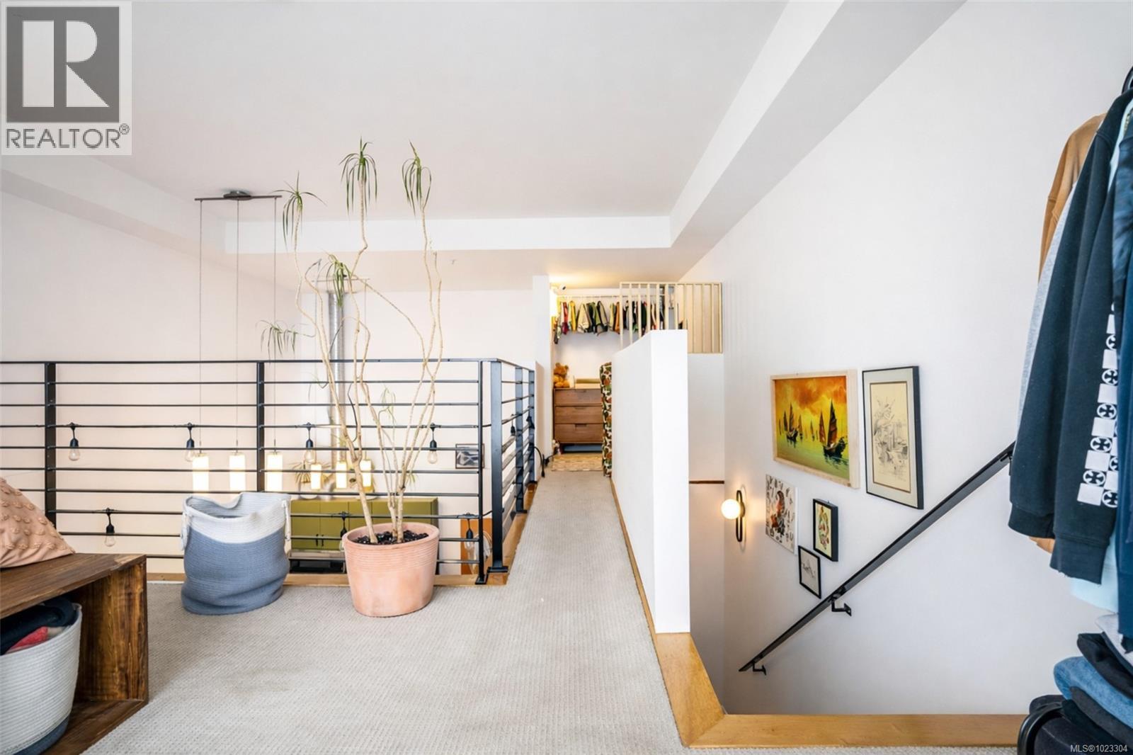 4 797 Tyee Road, Victoria