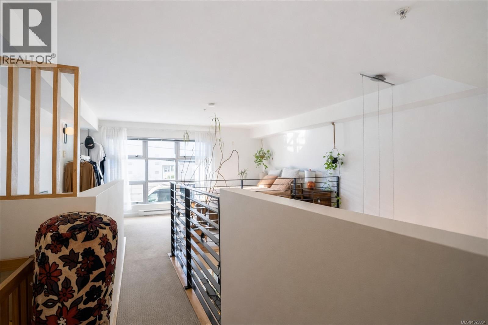 4 797 Tyee Road, Victoria