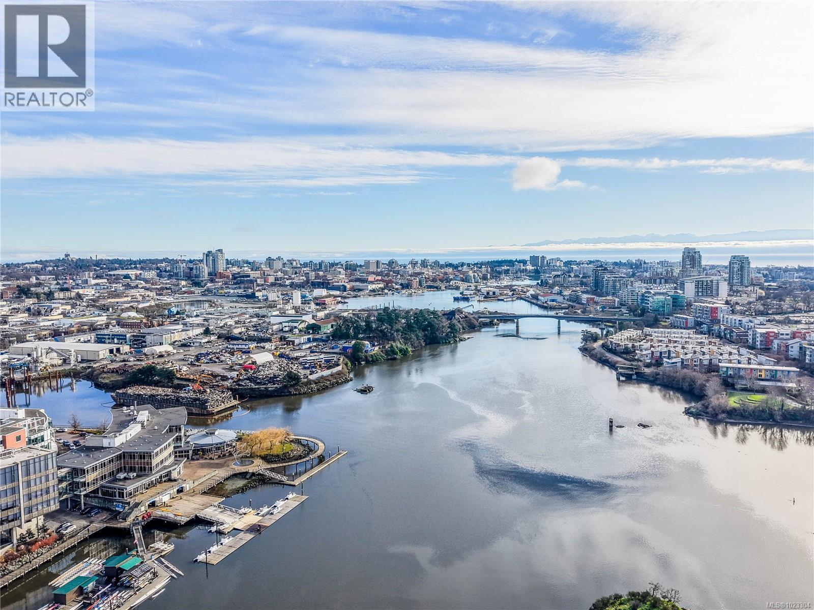 4 797 Tyee Road, Victoria