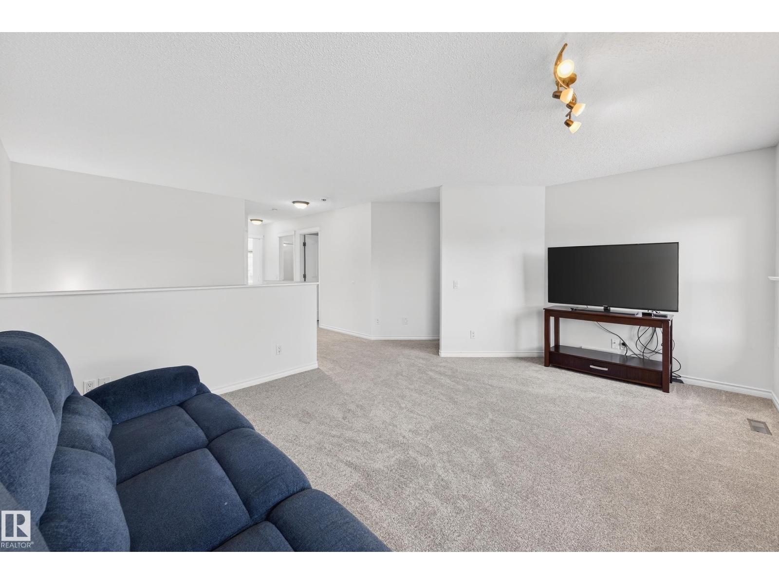 38 Embassy PL, St. Albert