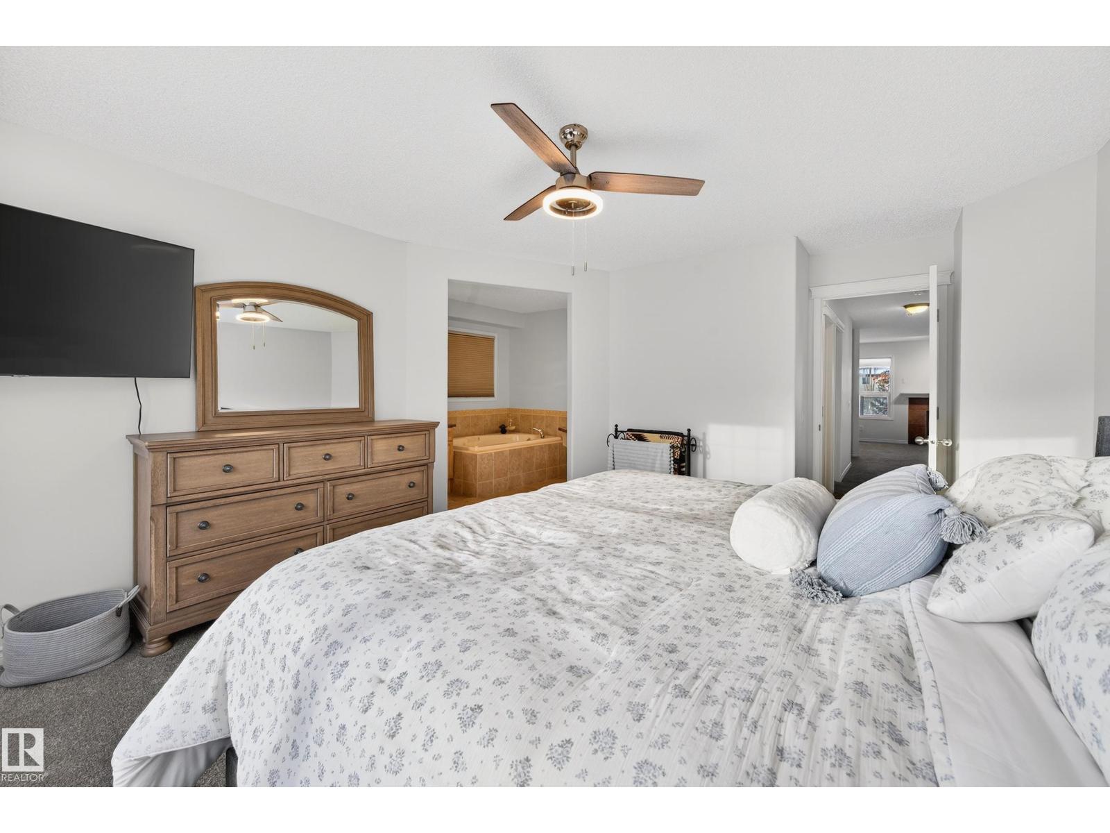 38 Embassy PL, St. Albert