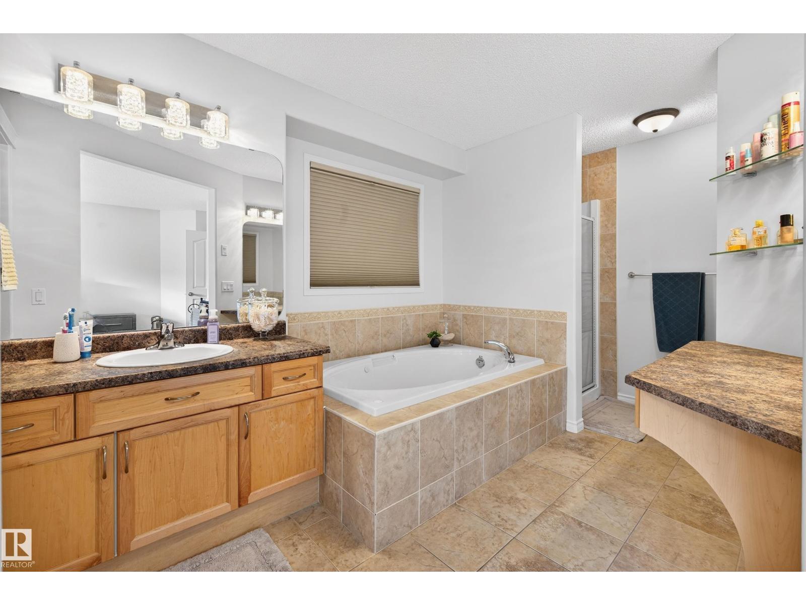 38 Embassy PL, St. Albert