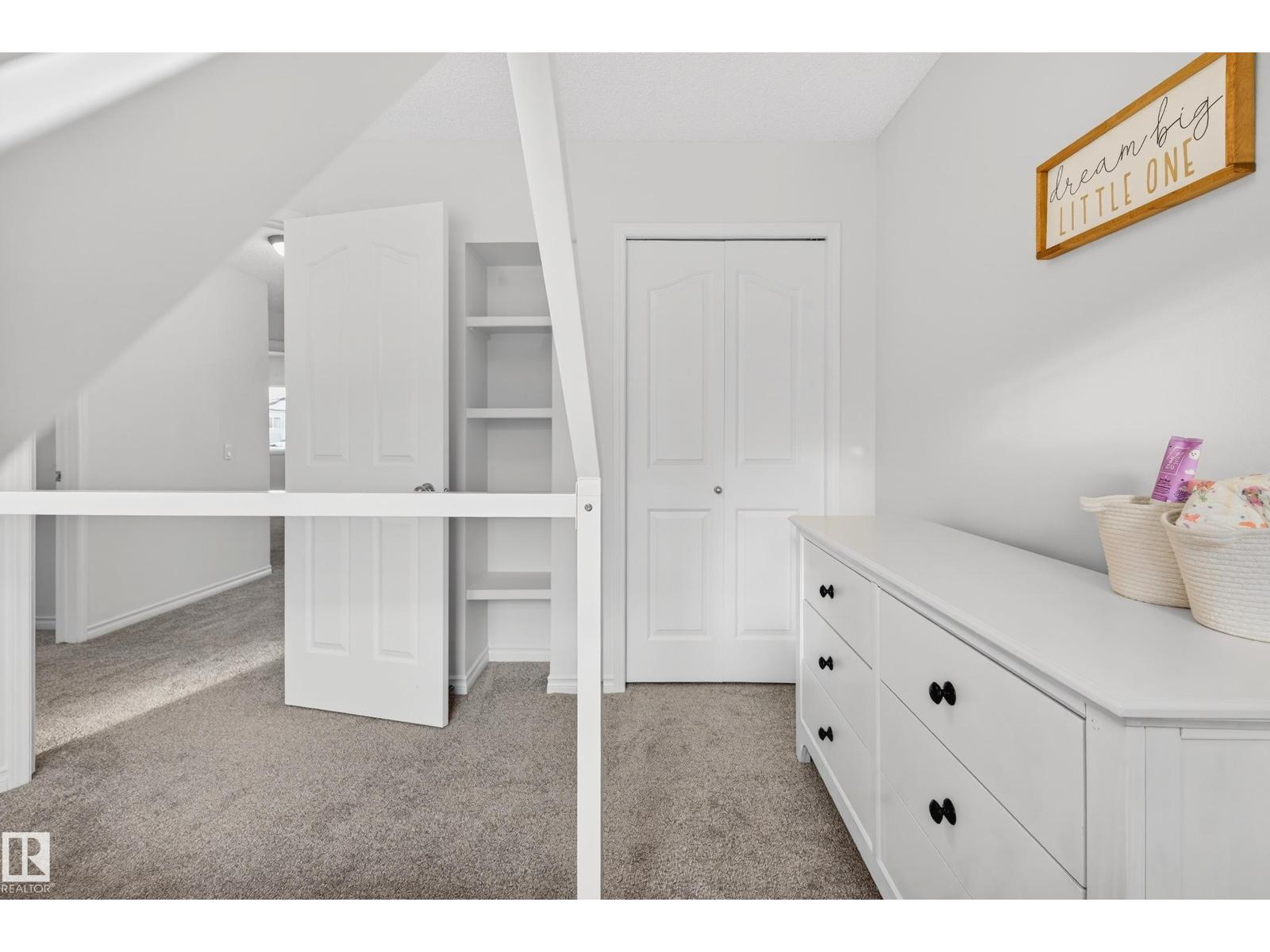 38 Embassy PL, St. Albert