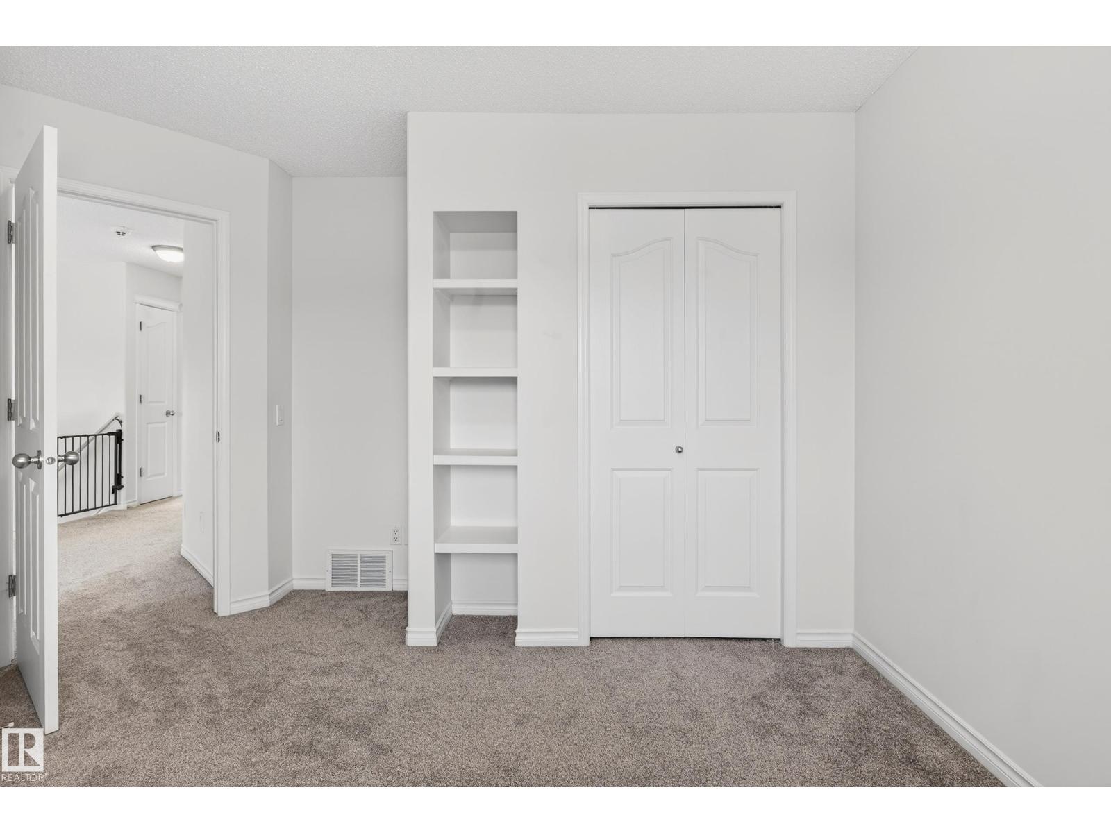 38 Embassy PL, St. Albert