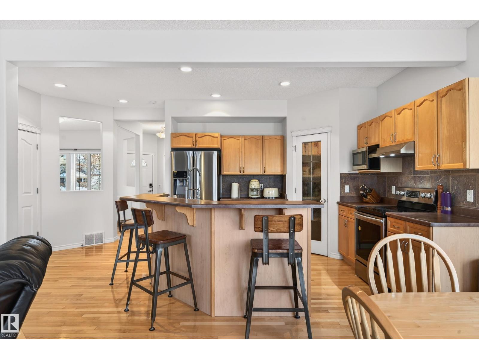 38 Embassy PL, St. Albert