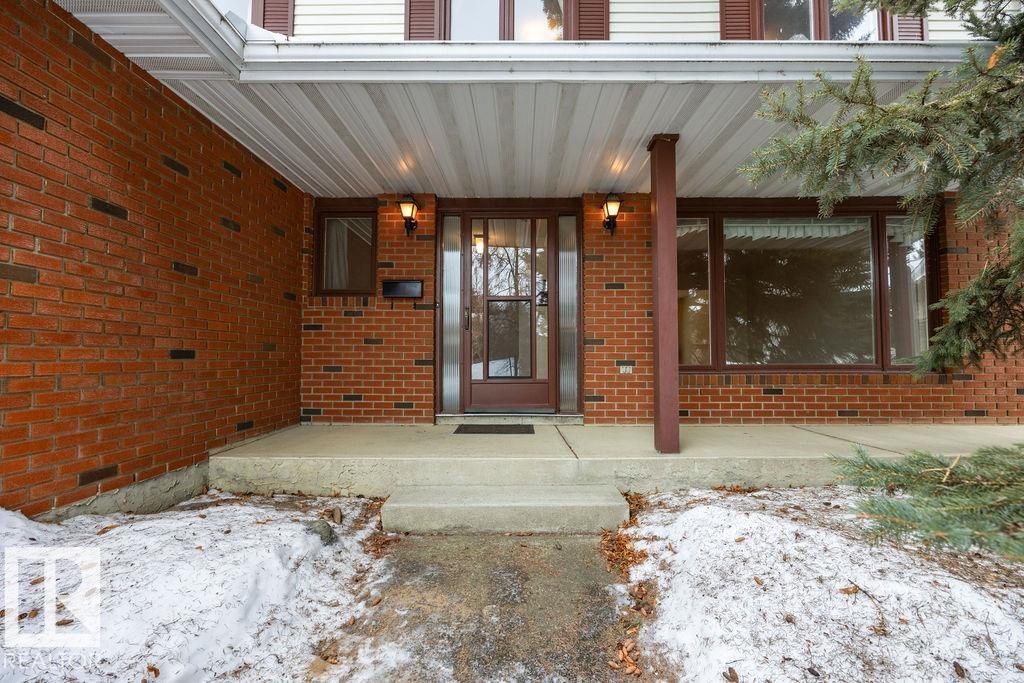 5 LOYOLA PL, St. Albert