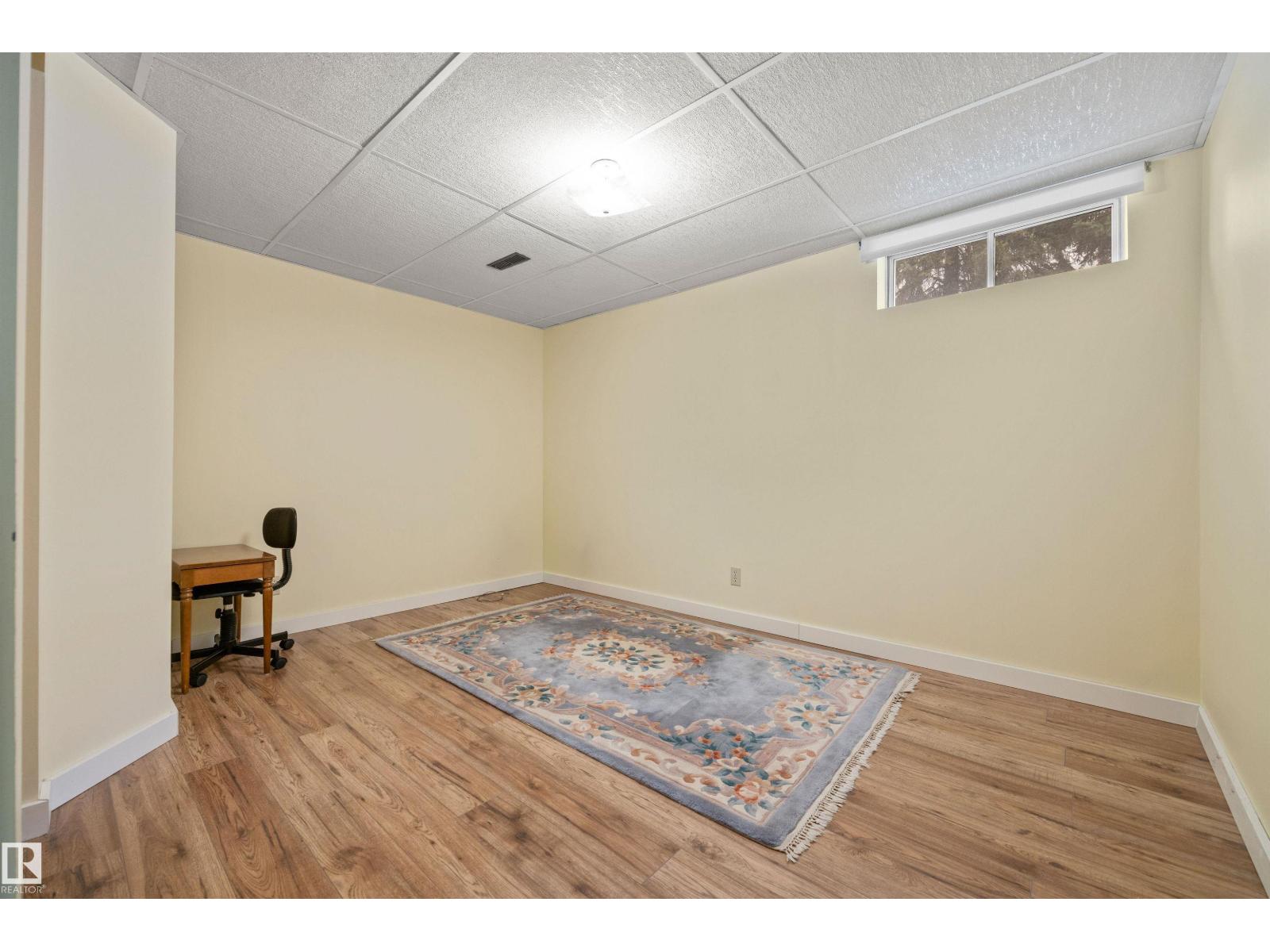 5 LOYOLA PL, St. Albert