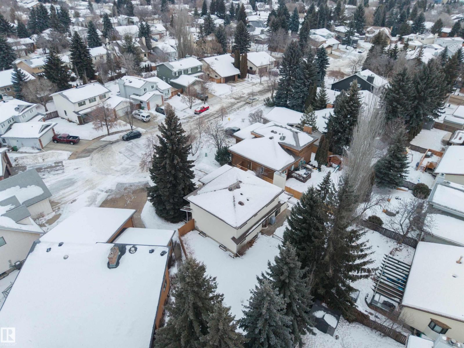 5 LOYOLA PL, St. Albert