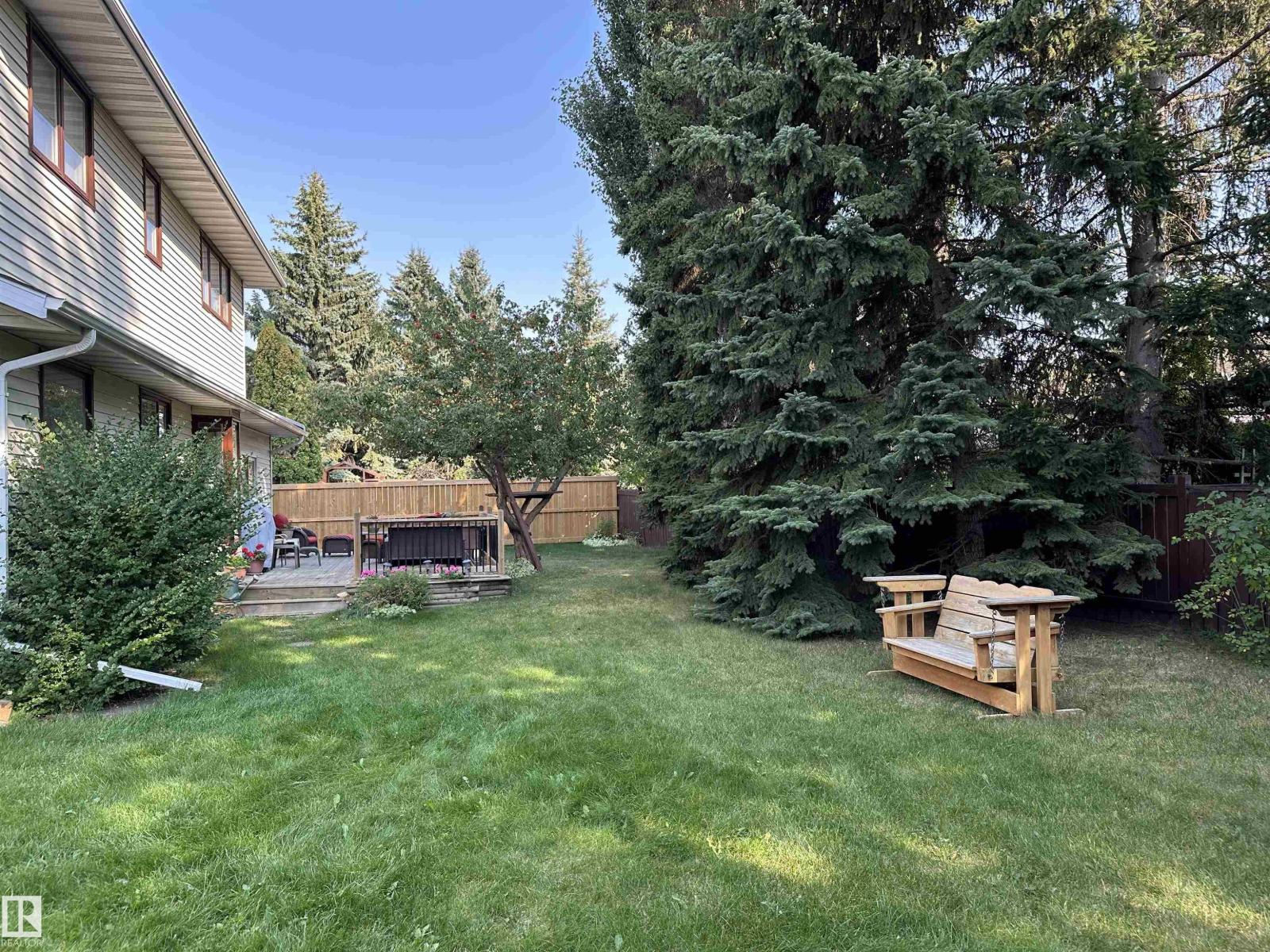 5 LOYOLA PL, St. Albert