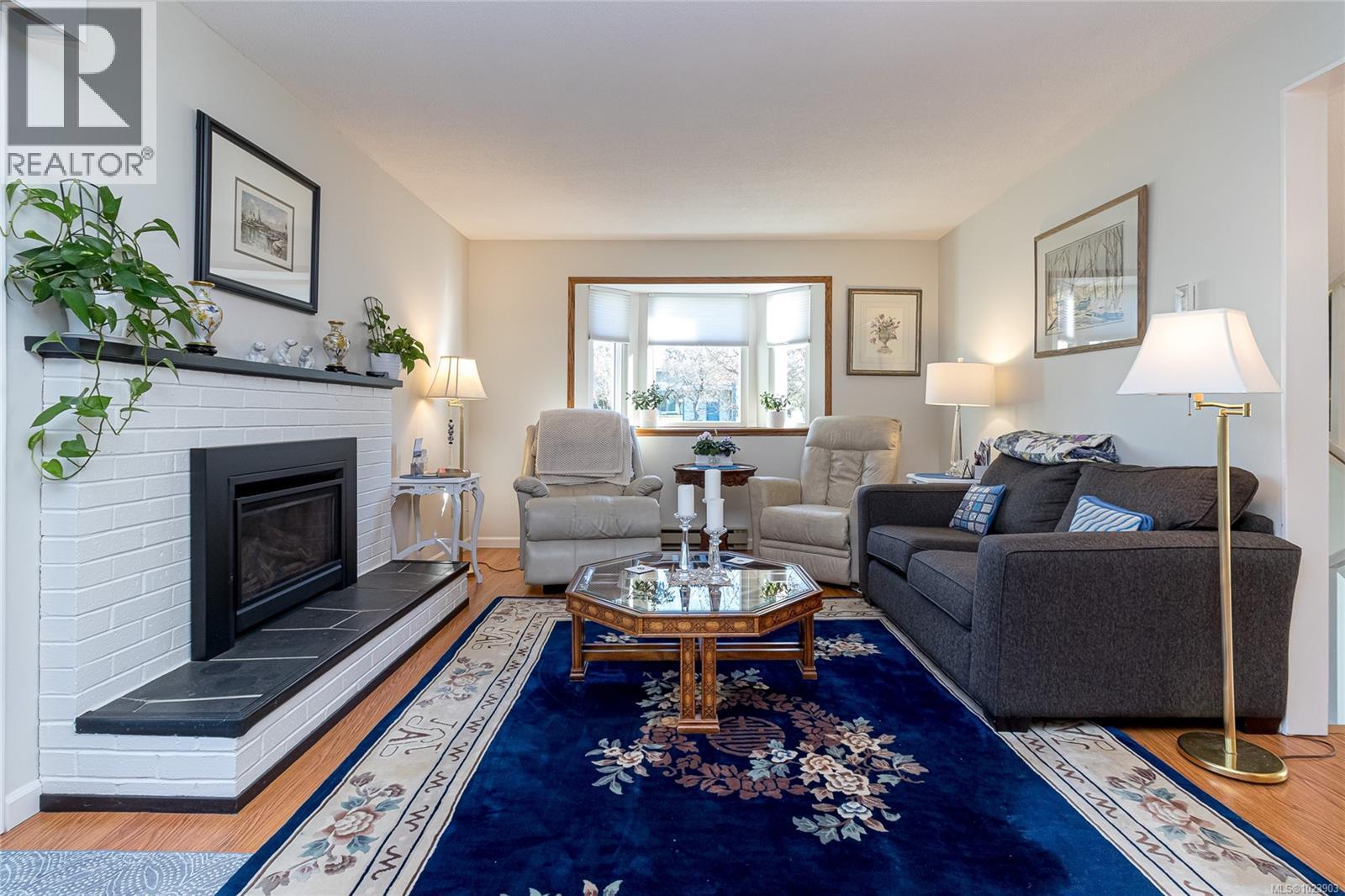 57 3987 Gordon Head Road, Saanich