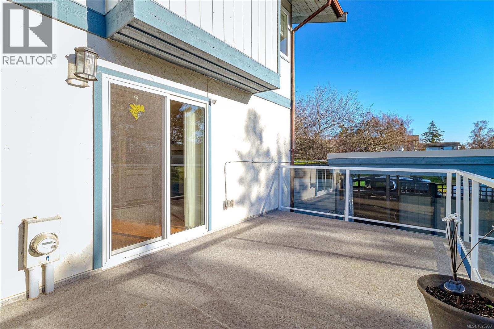 57 3987 Gordon Head Road, Saanich