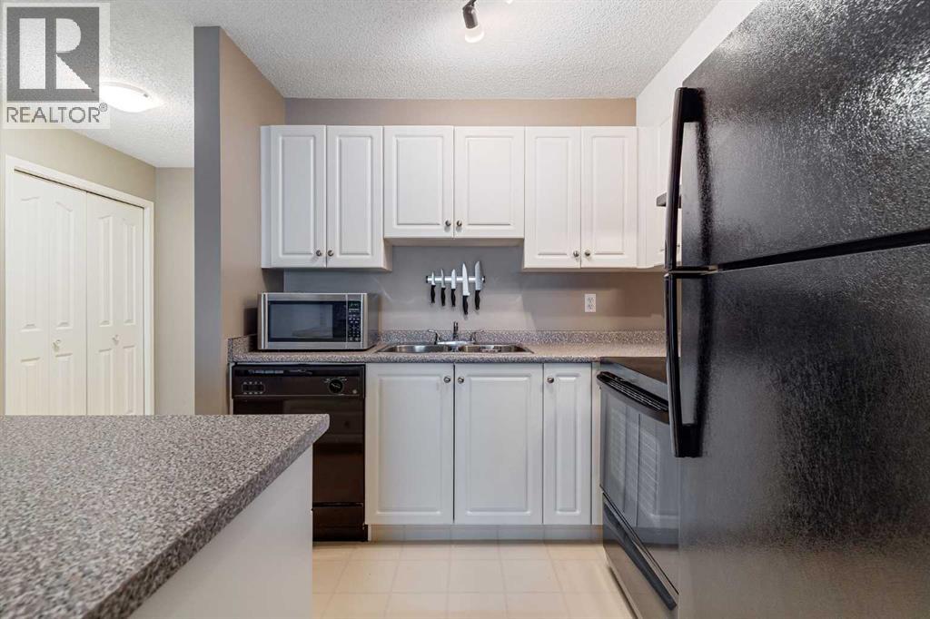 Single Family House for Sale in   Citadel Meadow Point NW Citadel Calgary 