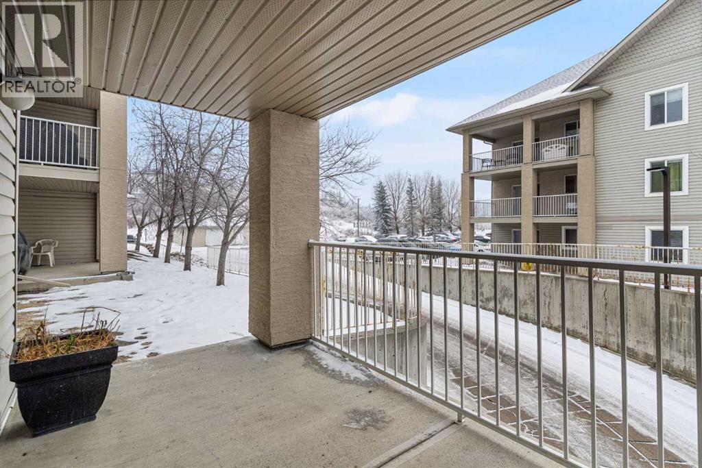 Single Family House for Sale in   Citadel Meadow Point NW Citadel Calgary 