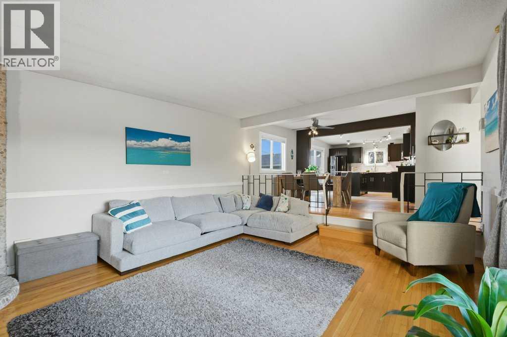 Single Family House Bungalow for Sale in  Hunterplain Hill NW Huntington Hills Calgary 