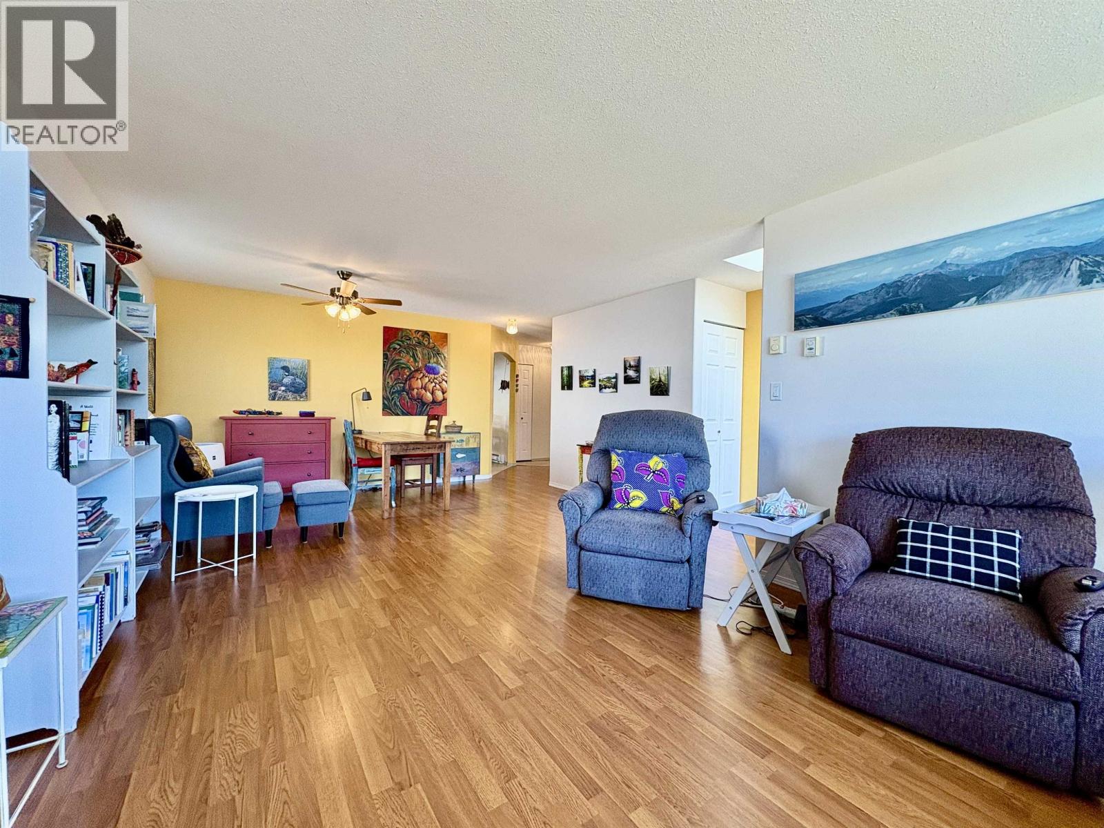 22 535 SHAW ROAD, Gibsons