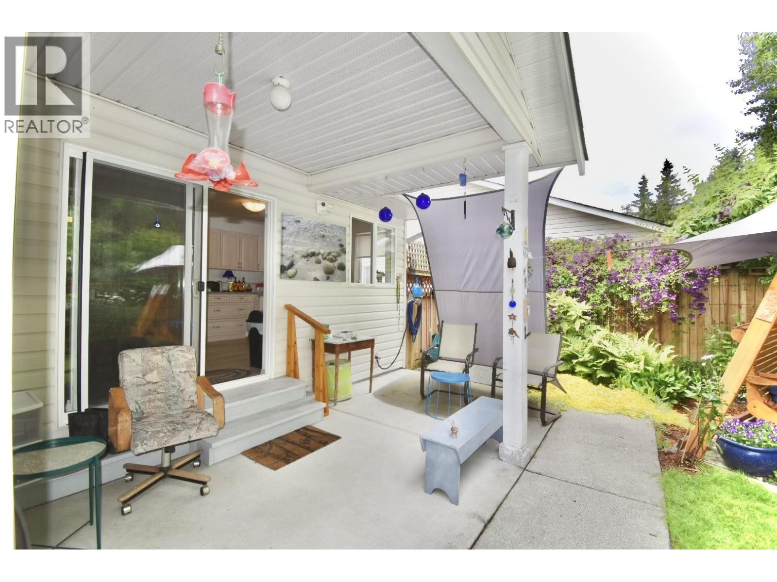 22 535 SHAW ROAD, Gibsons